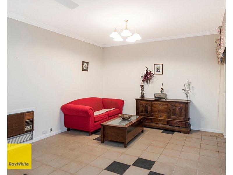 13 Springdale Road, Kalamunda WA 6076