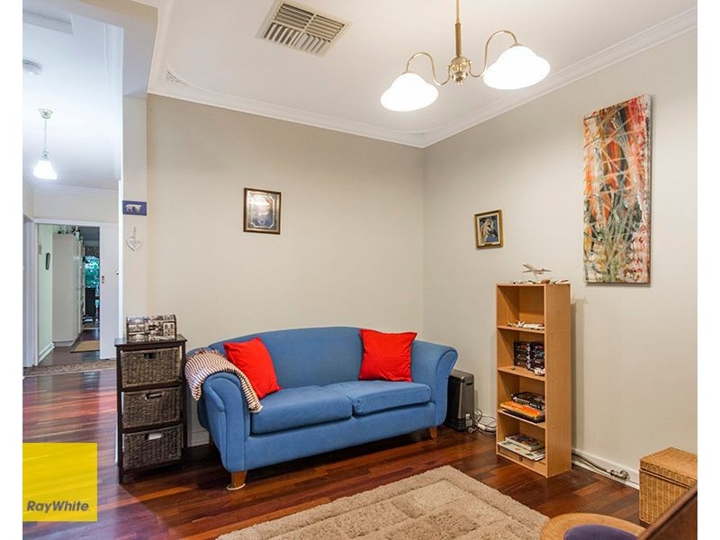 13 Springdale Road, Kalamunda WA 6076