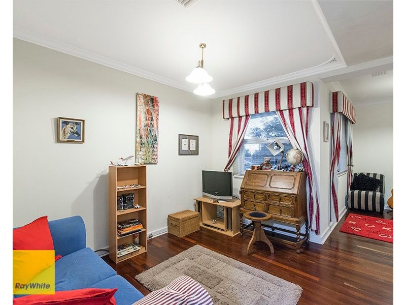 13 Springdale Road, Kalamunda WA 6076