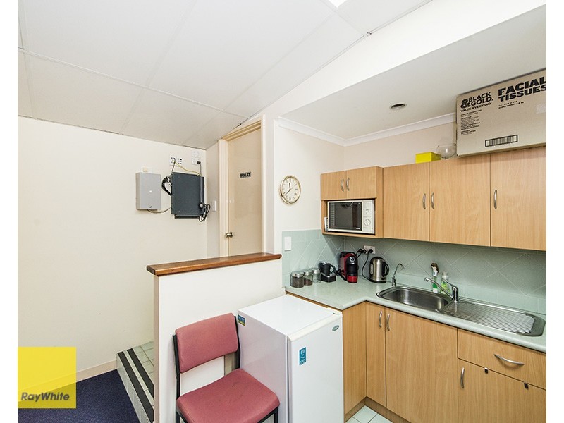 2/13 Mead Street, Kalamunda WA 6076