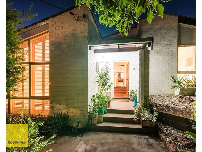 100 Lesmurdie Road, Lesmurdie WA 6076