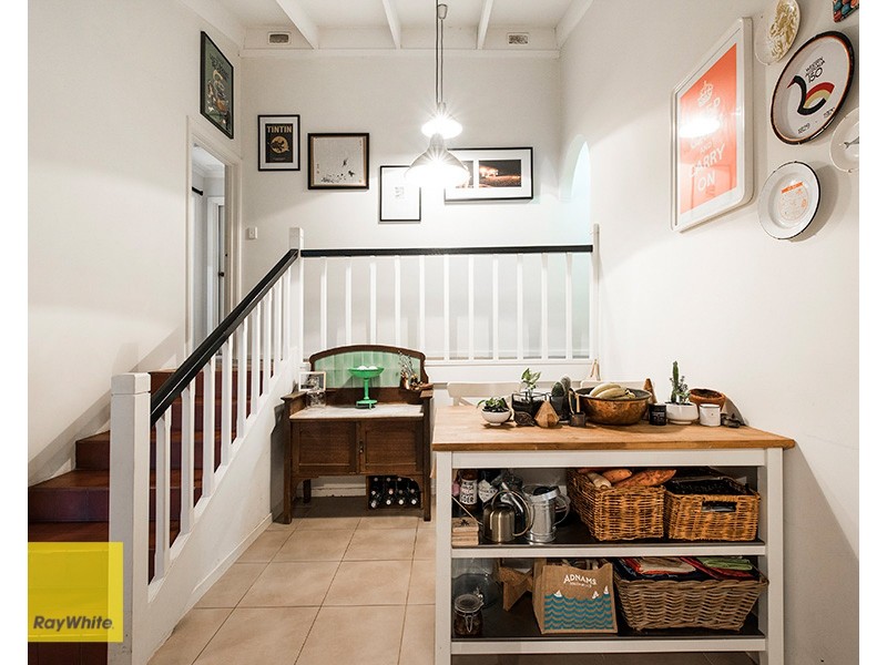 100 Lesmurdie Road, Lesmurdie WA 6076