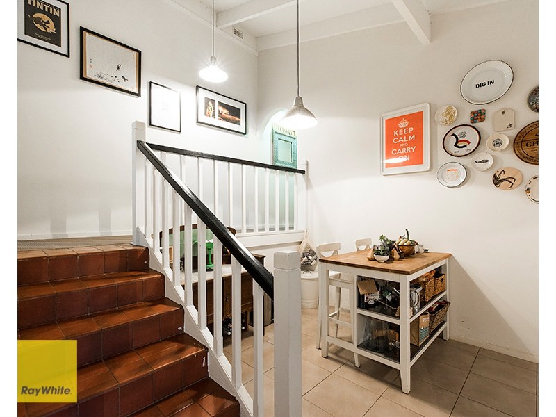 100 Lesmurdie Road, Lesmurdie WA 6076