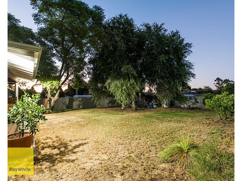 100 Lesmurdie Road, Lesmurdie WA 6076