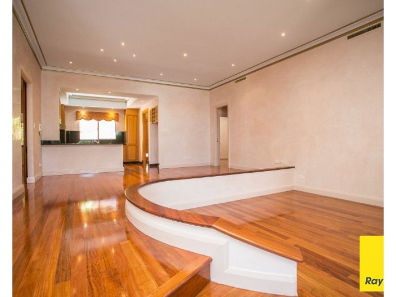 13 Salter Point Parade, Salter Point WA 6152