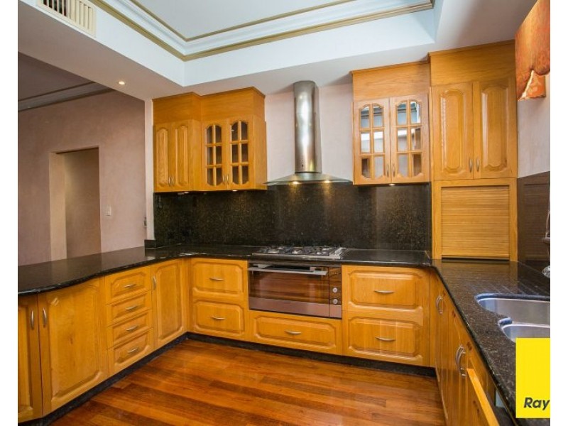 13 Salter Point Parade, Salter Point WA 6152