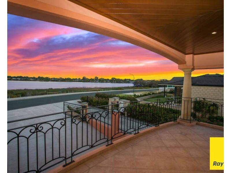 13 Salter Point Parade, Salter Point WA 6152