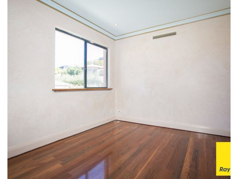13 Salter Point Parade, Salter Point WA 6152