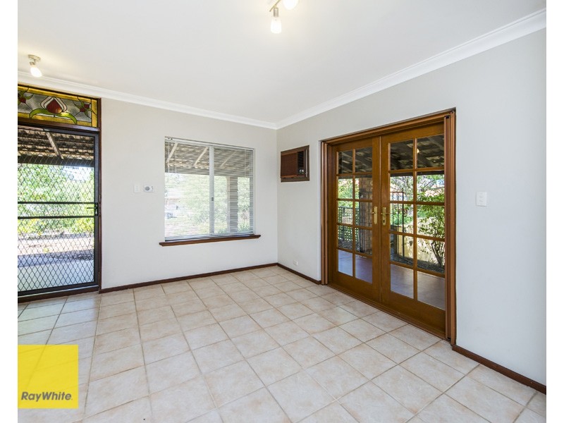 19 Crestview Crescent, Kalamunda WA 6076