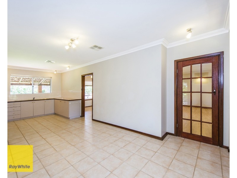 19 Crestview Crescent, Kalamunda WA 6076