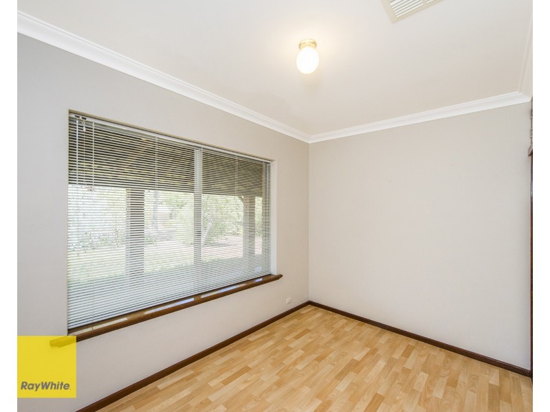 19 Crestview Crescent, Kalamunda WA 6076