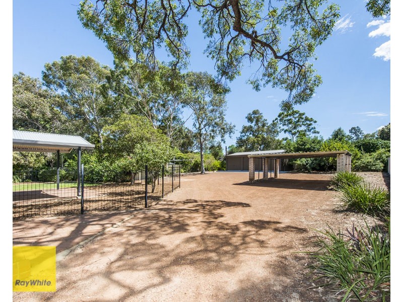 19 Crestview Crescent, Kalamunda WA 6076