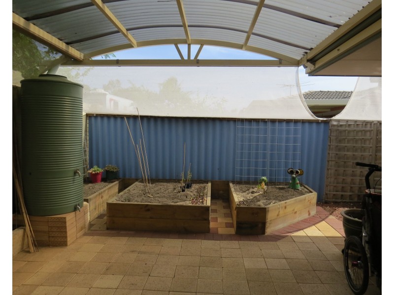 8/16 Leiden Place, Forrestfield WA 6058