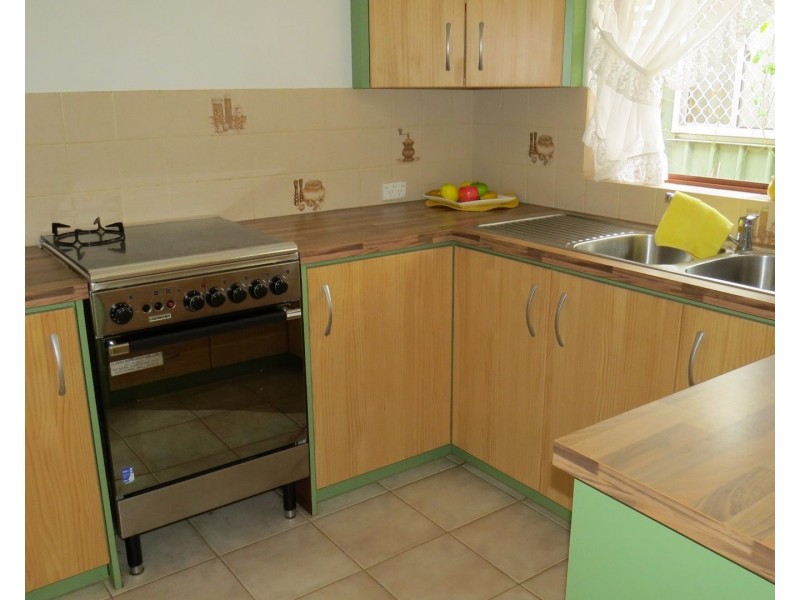 8/16 Leiden Place, Forrestfield WA 6058