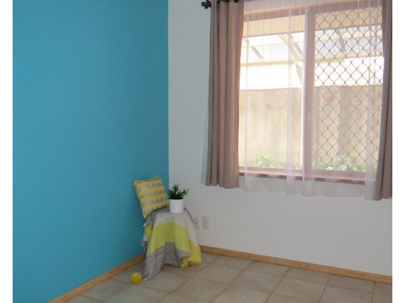 8/16 Leiden Place, Forrestfield WA 6058