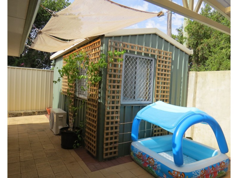 8/16 Leiden Place, Forrestfield WA 6058