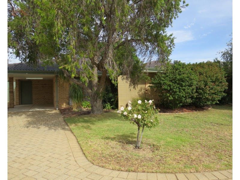 8/16 Leiden Place, Forrestfield WA 6058