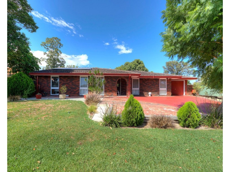 32 Bugendore Street, Maida Vale WA 6057