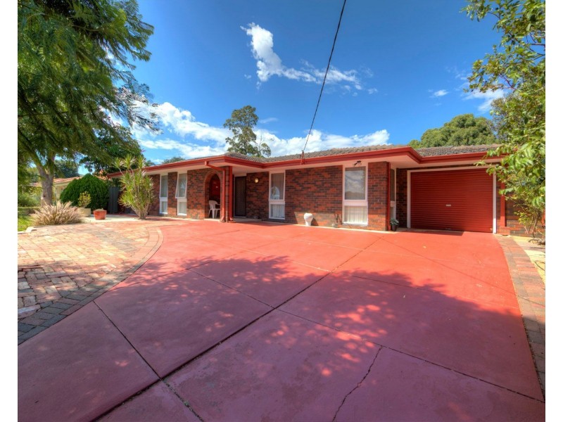 32 Bugendore Street, Maida Vale WA 6057