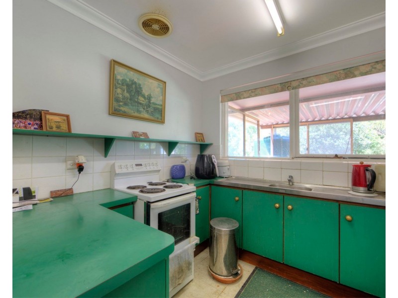 32 Bugendore Street, Maida Vale WA 6057