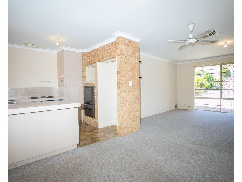 8/378 Holmes Road, Forrestfield WA 6058
