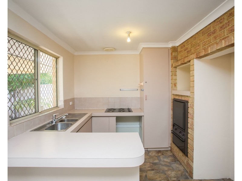 8/378 Holmes Road, Forrestfield WA 6058