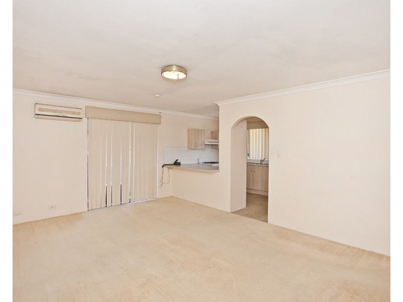 1/69 Agincourt Drive, Forrestfield WA 6058