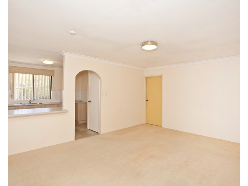 1/69 Agincourt Drive, Forrestfield WA 6058