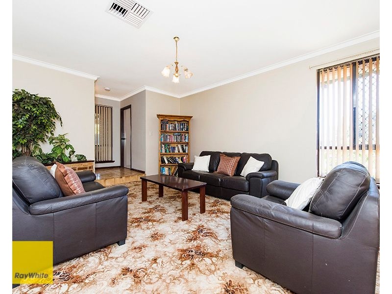 11 Kalmia Way, Forrestfield WA 6058