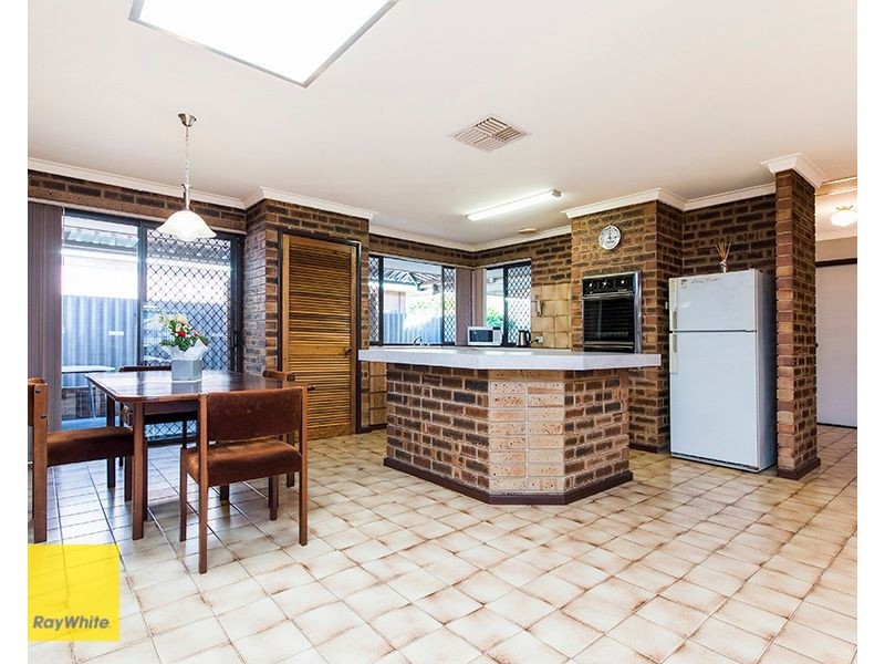 11 Kalmia Way, Forrestfield WA 6058