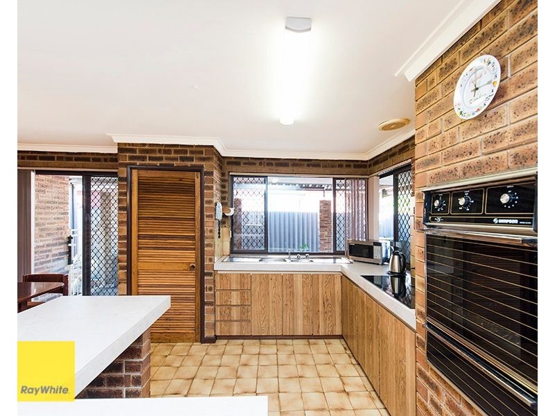 11 Kalmia Way, Forrestfield WA 6058