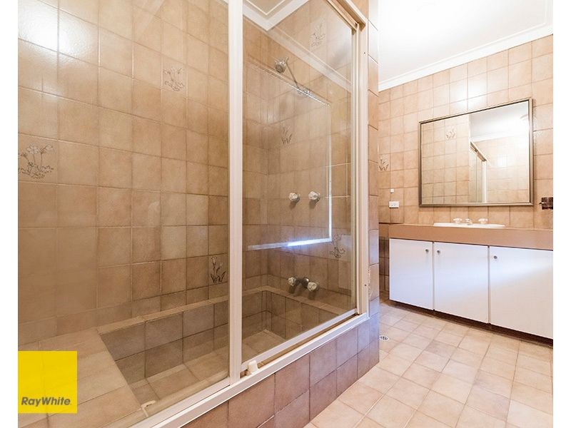 11 Kalmia Way, Forrestfield WA 6058