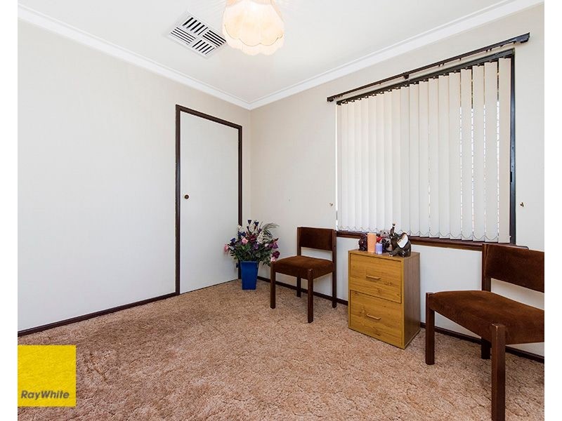 11 Kalmia Way, Forrestfield WA 6058