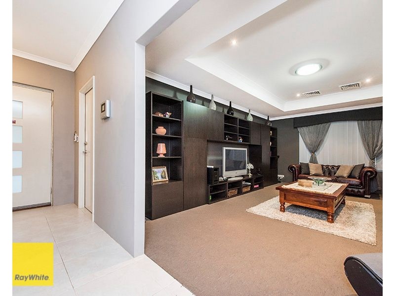 29 The Promenade, Wattle Grove WA 6107