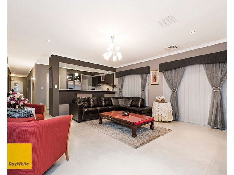 29 The Promenade, Wattle Grove WA 6107