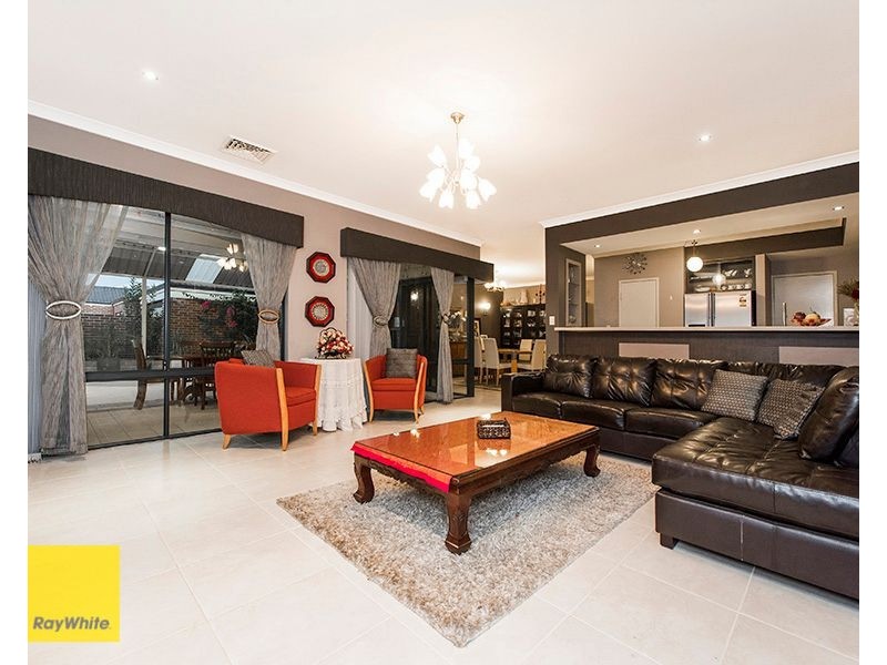 29 The Promenade, Wattle Grove WA 6107