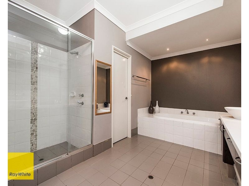 29 The Promenade, Wattle Grove WA 6107