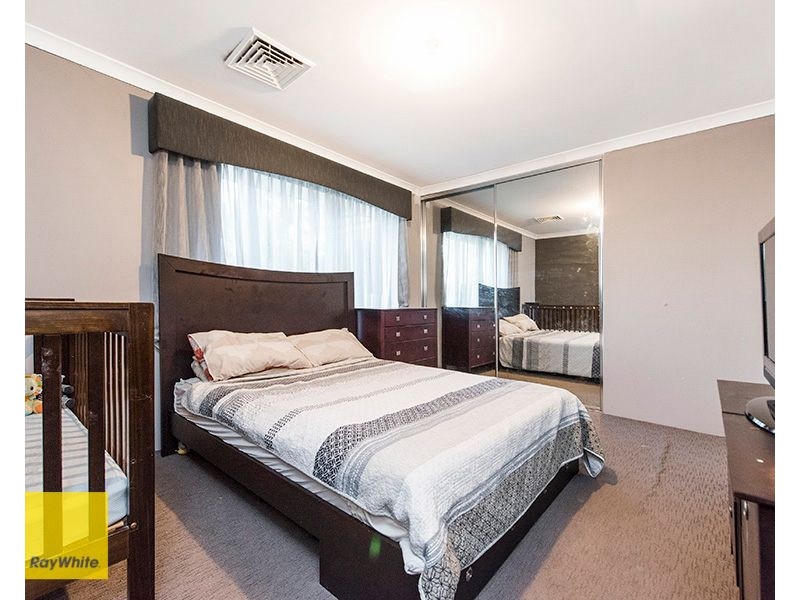 29 The Promenade, Wattle Grove WA 6107