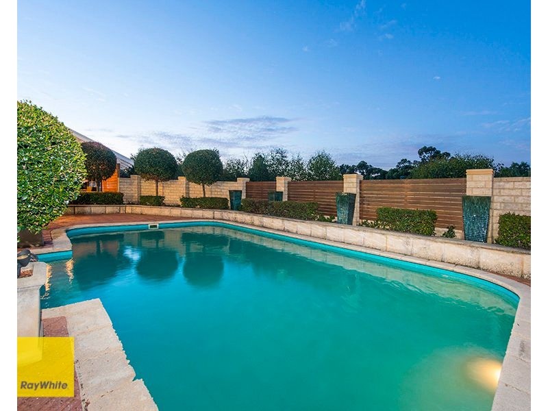 11 McNabb Place, Lesmurdie WA 6076