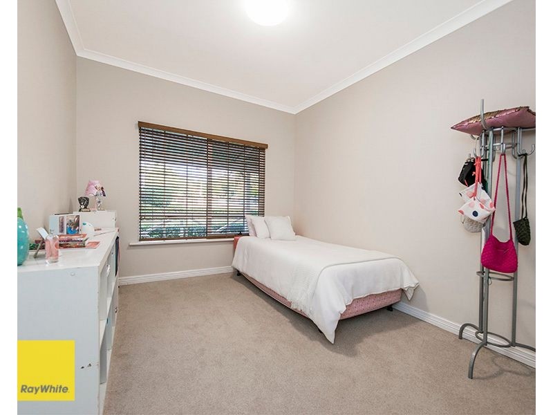 11 McNabb Place, Lesmurdie WA 6076