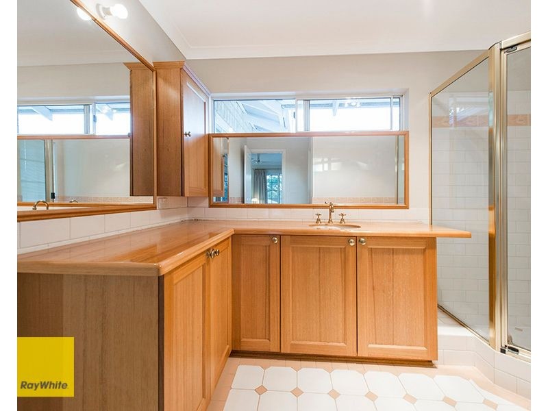 11 McNabb Place, Lesmurdie WA 6076