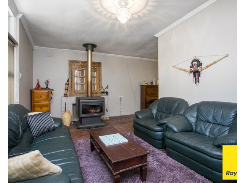 9 Grove Road, Walliston WA 6076