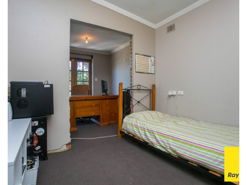 9 Grove Road, Walliston WA 6076