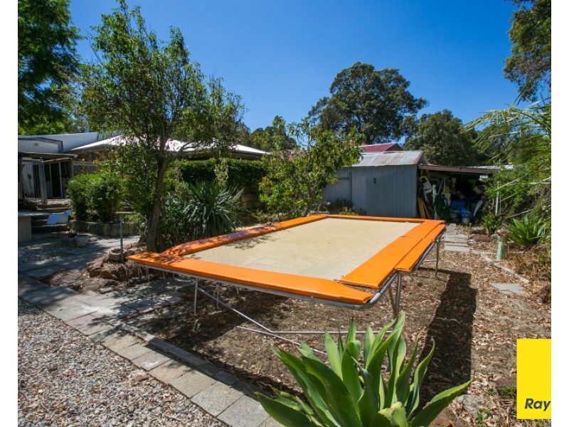 9 Grove Road, Walliston WA 6076