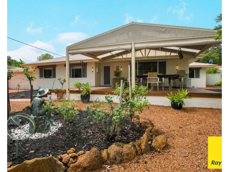 20 Mary Drive, Lesmurdie WA 6076