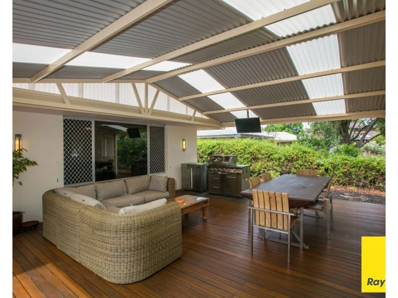 20 Mary Drive, Lesmurdie WA 6076