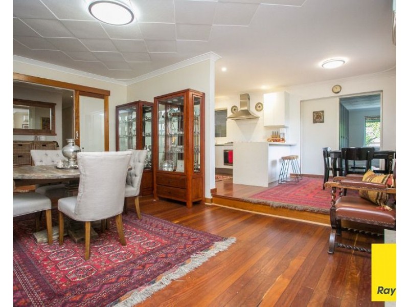 20 Mary Drive, Lesmurdie WA 6076