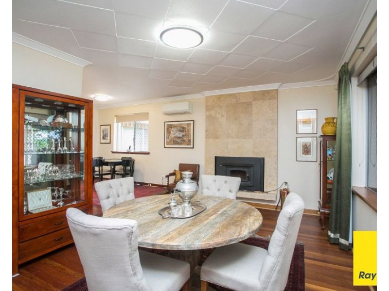 20 Mary Drive, Lesmurdie WA 6076