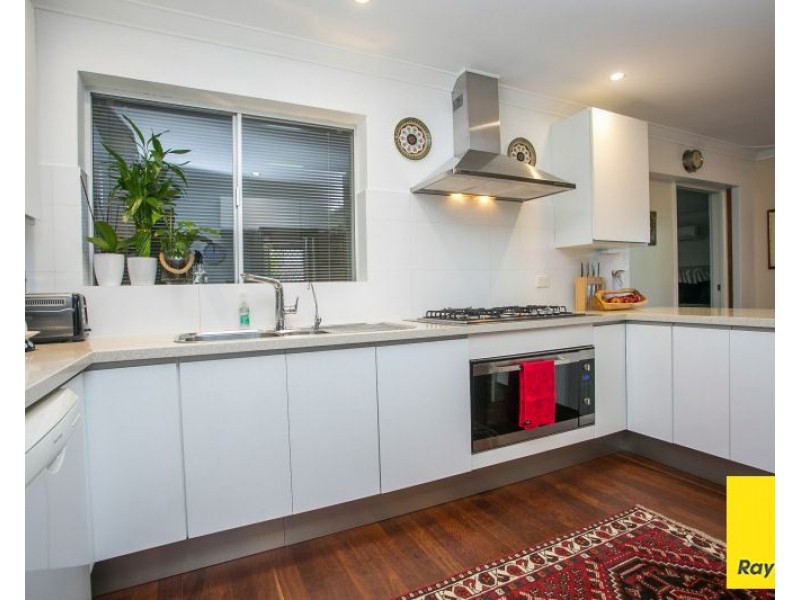 20 Mary Drive, Lesmurdie WA 6076