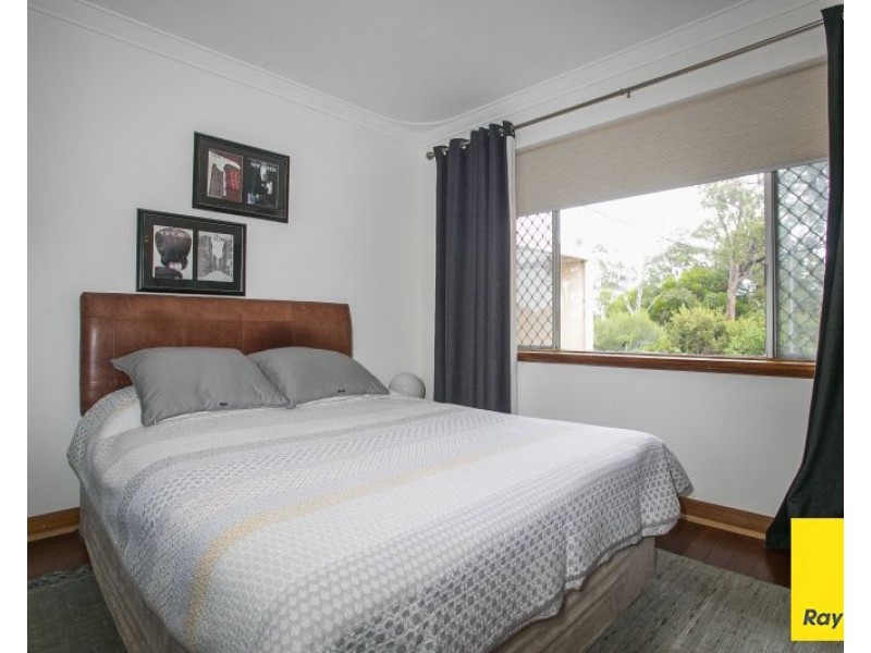 20 Mary Drive, Lesmurdie WA 6076